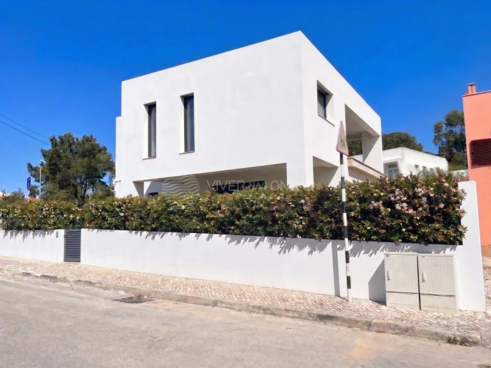 Moradia T4 para Venda em Charneca de Caparica e Sobreda Foto 16