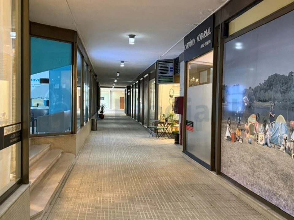 Loja para Arrendamento em Aldoar, Foz do Douro e Nevogilde Foto 12