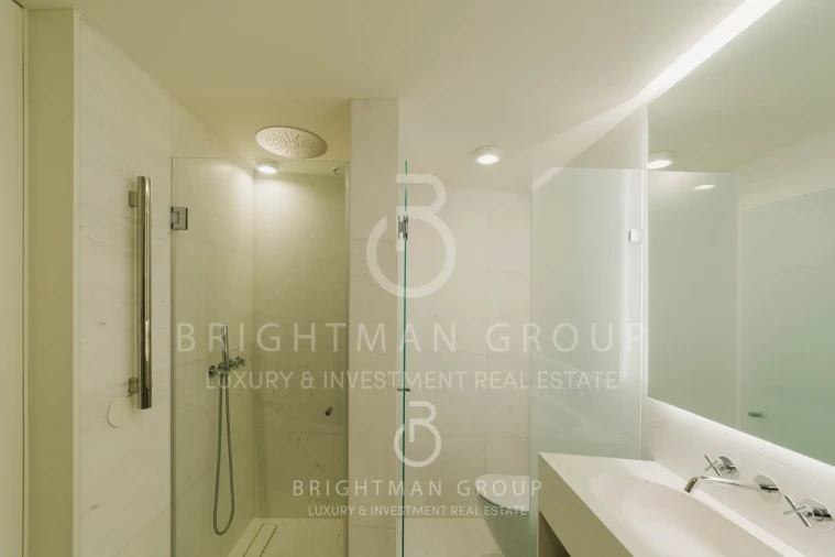 Apartamento T2 para Venda em Santo António Foto 21