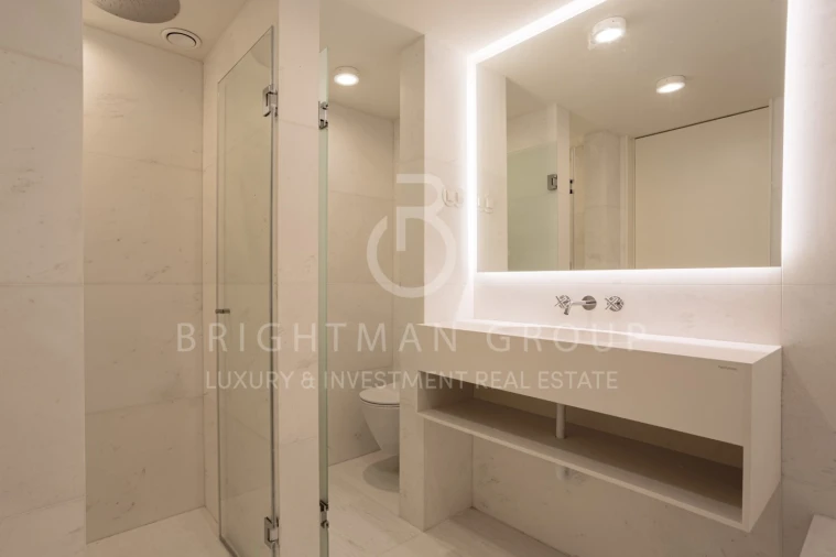 Apartamento T2 para Venda em Santo António Foto 22