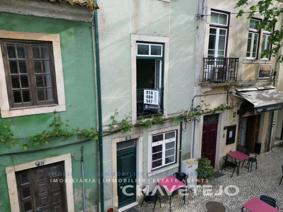 Prédio para Venda em São João Baptista e Santa Maria dos Olivais Foto 1