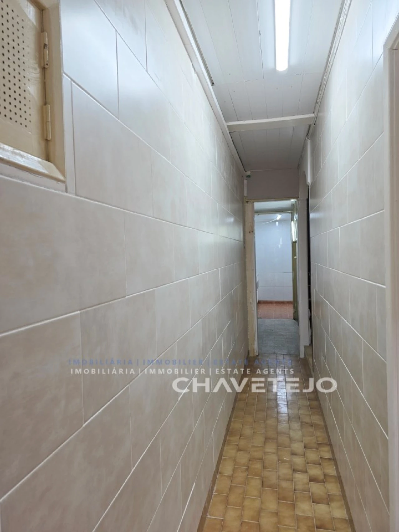 Prédio para Venda em São João Baptista e Santa Maria dos Olivais Foto 3