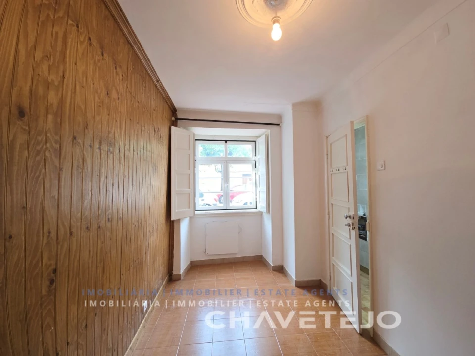 Prédio para Venda em São João Baptista e Santa Maria dos Olivais Foto 5