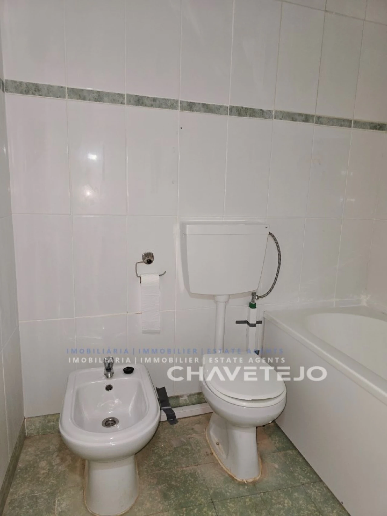 Prédio para Venda em São João Baptista e Santa Maria dos Olivais Foto 18