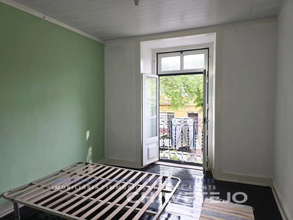 Prédio para Venda em São João Baptista e Santa Maria dos Olivais Foto 19