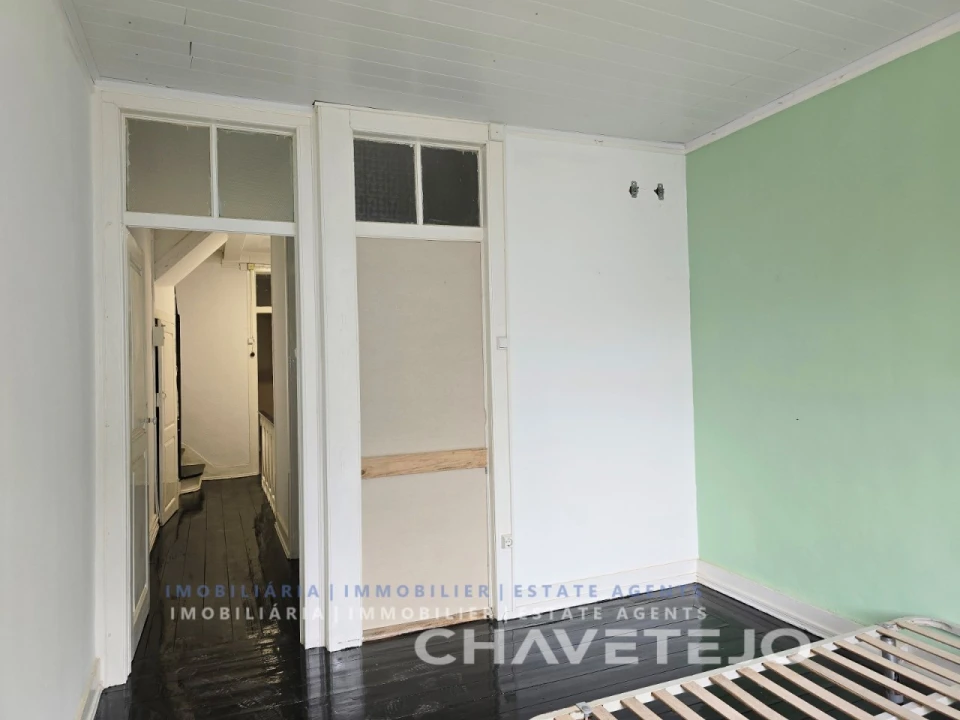 Prédio para Venda em São João Baptista e Santa Maria dos Olivais Foto 20