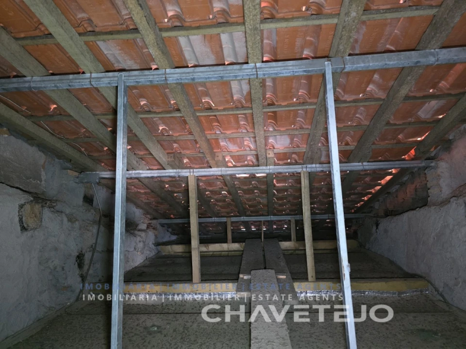 Prédio para Venda em São João Baptista e Santa Maria dos Olivais Foto 27