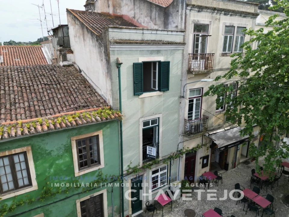 Prédio para Venda em São João Baptista e Santa Maria dos Olivais Foto 31