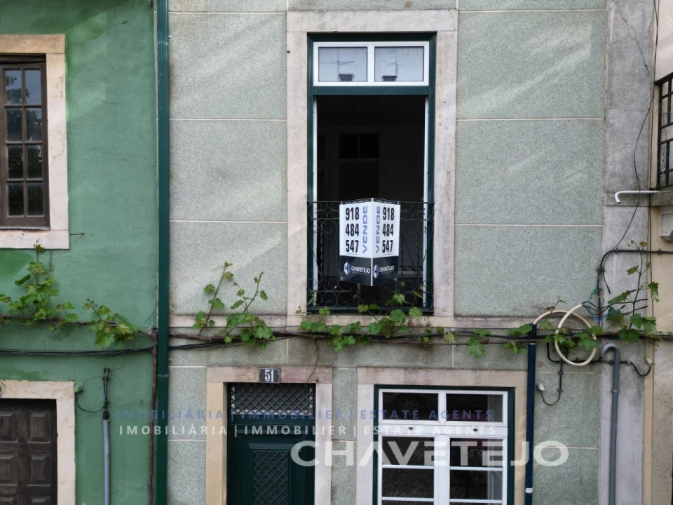Prédio para Venda em São João Baptista e Santa Maria dos Olivais Foto 32