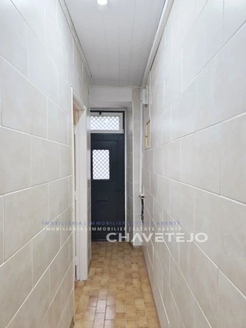 Prédio para Venda em São João Baptista e Santa Maria dos Olivais