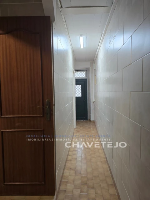 Prédio para Venda em São João Baptista e Santa Maria dos Olivais