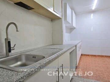 Prédio para Venda em São João Baptista e Santa Maria dos Olivais