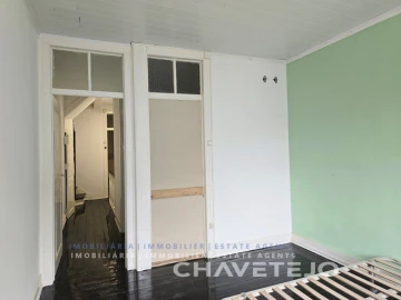 Prédio para Venda em São João Baptista e Santa Maria dos Olivais