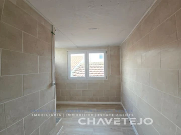 Prédio para Venda em São João Baptista e Santa Maria dos Olivais