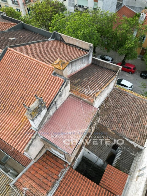 Prédio para Venda em São João Baptista e Santa Maria dos Olivais