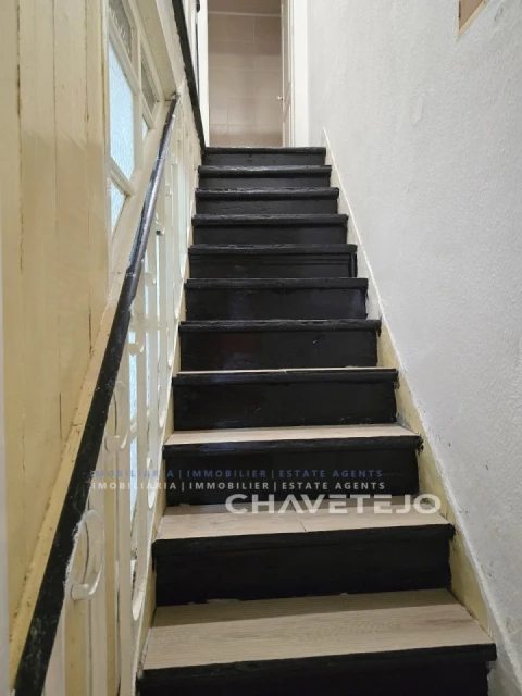 Prédio para Venda em São João Baptista e Santa Maria dos Olivais