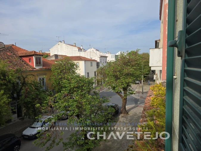Prédio para Venda em São João Baptista e Santa Maria dos Olivais Foto 23