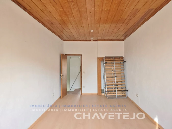 Prédio para Venda em São João Baptista e Santa Maria dos Olivais Foto 24