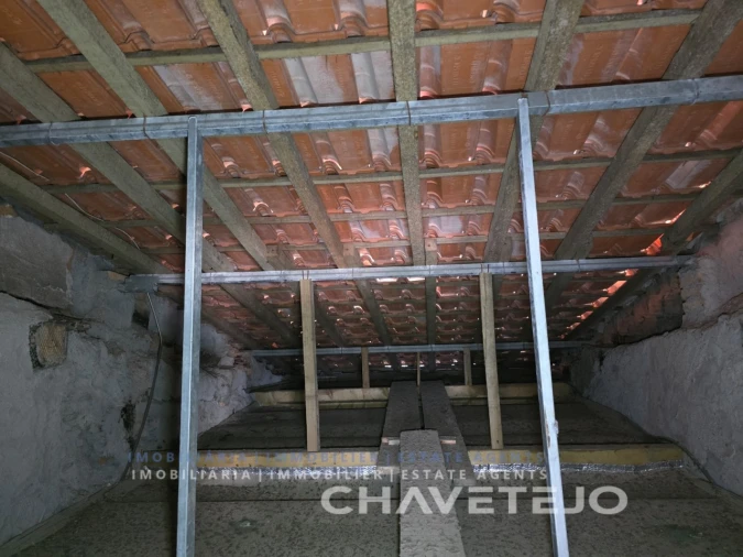 Prédio para Venda em São João Baptista e Santa Maria dos Olivais Foto 27