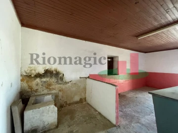 Moradia T2 para Venda em São Sebastião