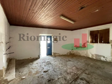 Moradia T2 para Venda em São Sebastião