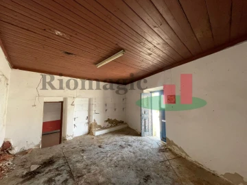 Moradia T2 para Venda em São Sebastião