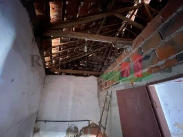Moradia T2 para Venda em São Sebastião