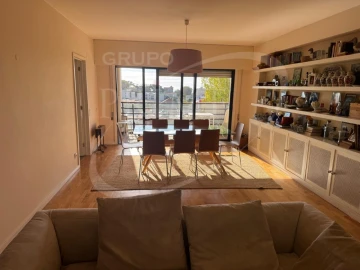 Apartamento T3 para Arrendamento em Aldoar, Foz do Douro e Nevogilde