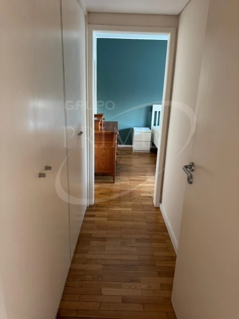 Apartamento T3 para Arrendamento em Aldoar, Foz do Douro e Nevogilde