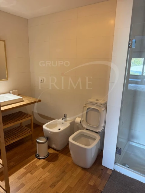 Apartamento T3 para Arrendamento em Aldoar, Foz do Douro e Nevogilde