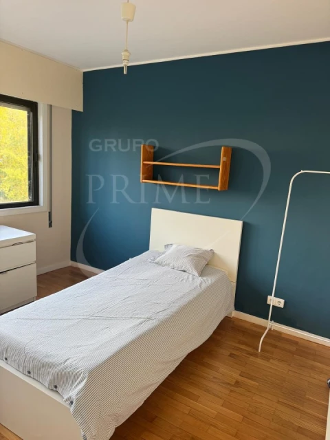 Apartamento T3 para Arrendamento em Aldoar, Foz do Douro e Nevogilde