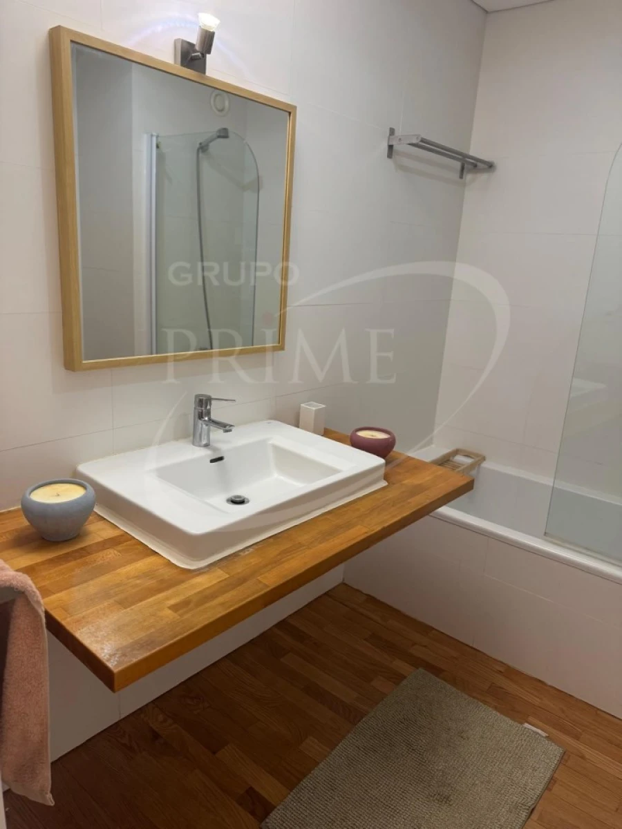 Apartamento T3 para Arrendamento em Aldoar, Foz do Douro e Nevogilde Foto 11