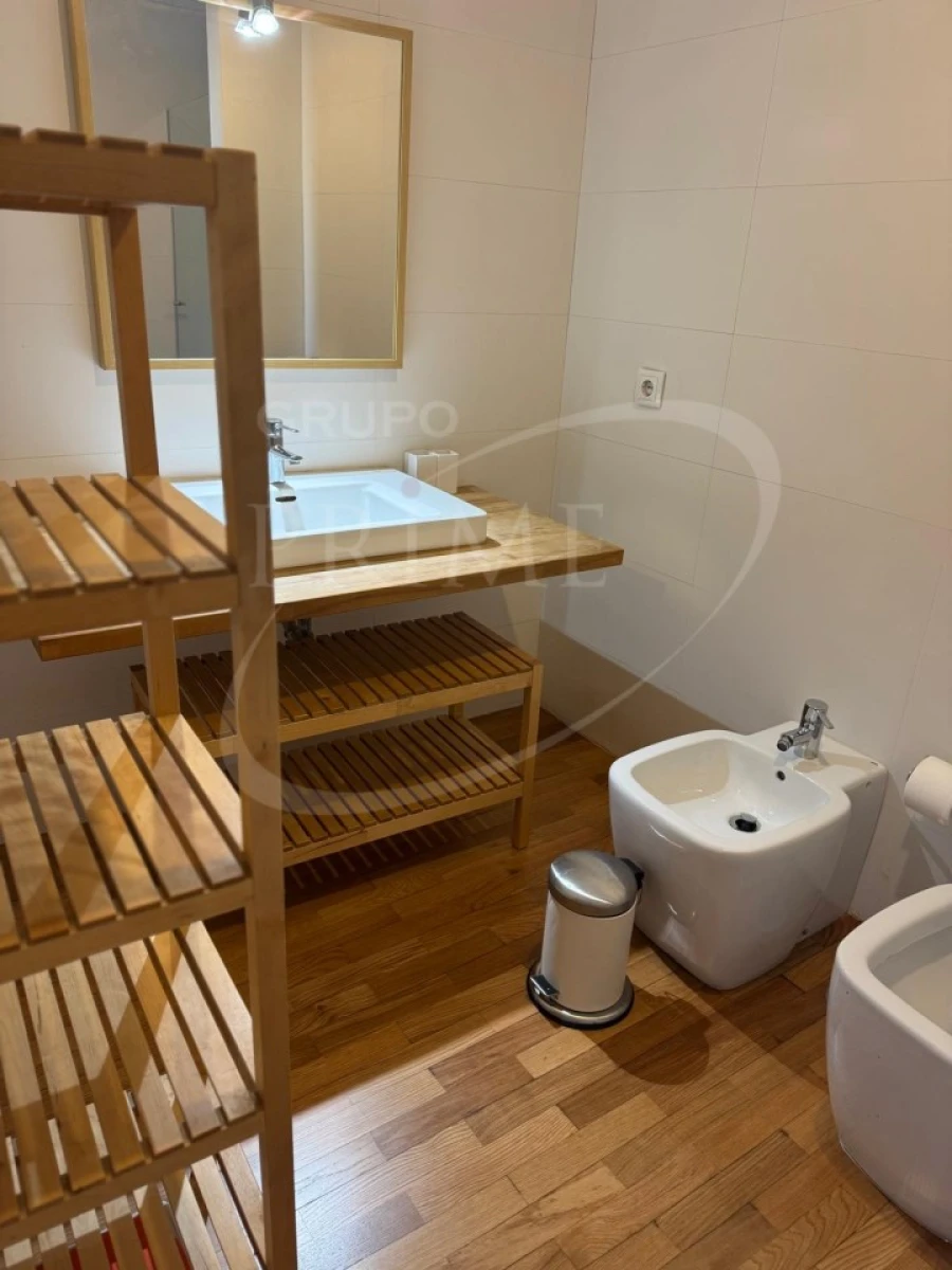 Apartamento T3 para Arrendamento em Aldoar, Foz do Douro e Nevogilde Foto 18