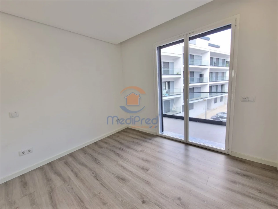 Apartamento T3 para Venda em Santo António dos Cavaleiros e Frielas Foto 19