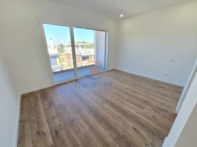 Moradia T5 para Venda em Santa Iria de Azoia, São João da Talha e Bobadela Foto 25