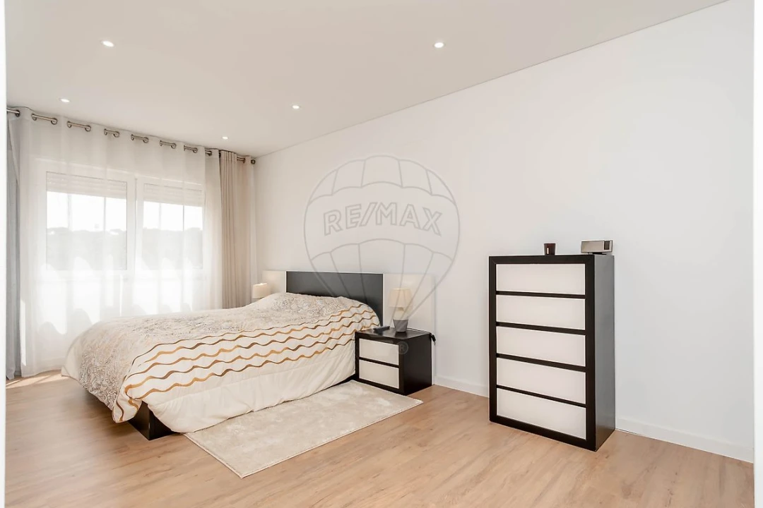 Apartamento T2 para Venda em Almada, Cova da Piedade, Pragal e Cacilhas Foto 23