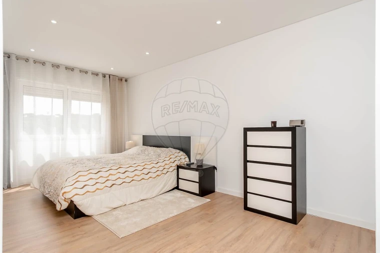 Apartamento T2 para Venda em Almada, Cova da Piedade, Pragal e Cacilhas Foto 23