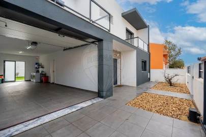 Moradia T3 para Venda em Azeitão (São Lourenço e São Simão)