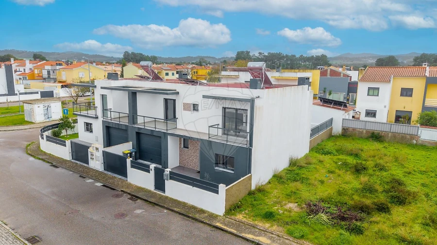 Moradia T3 para Venda em Azeitão (São Lourenço e São Simão) Foto 30