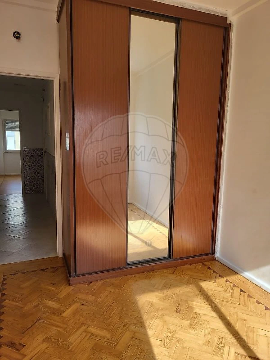 Apartamento T2 para Arrendamento em Sacavém e Prior Velho Foto 6
