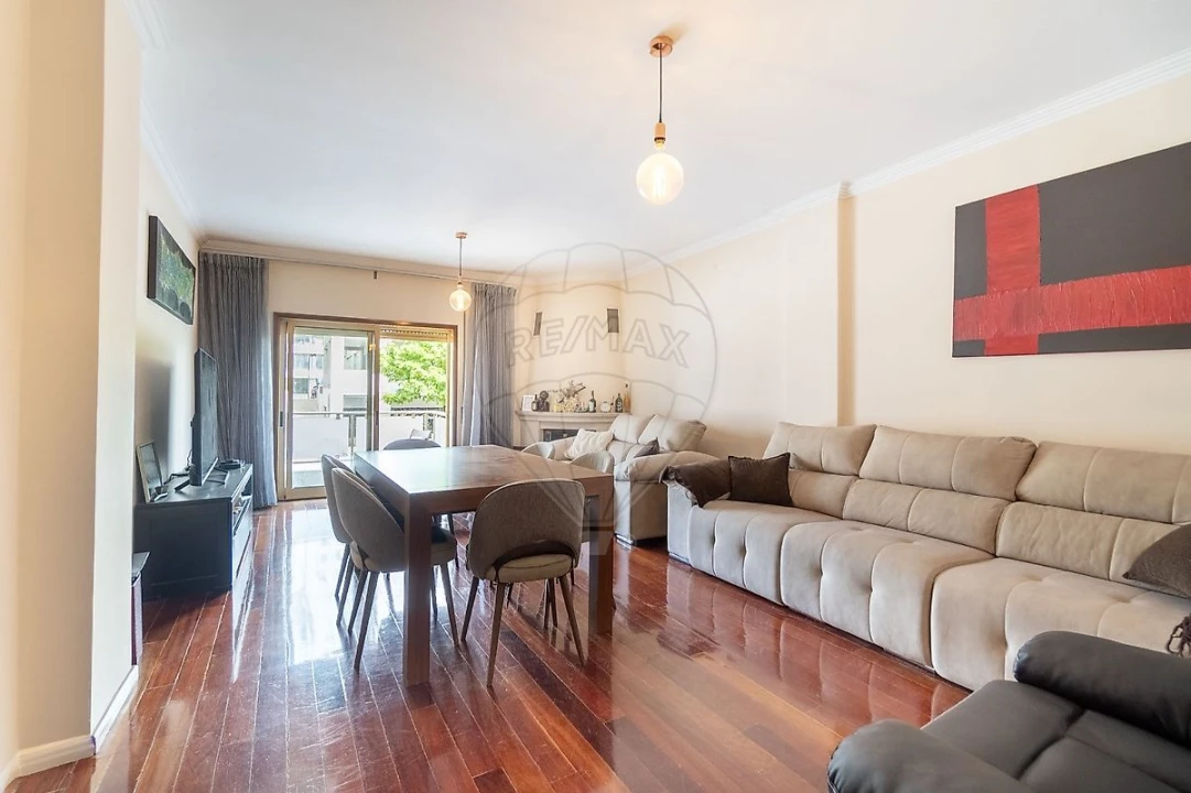 Apartamento T3 para Venda em São João da Madeira Foto 1