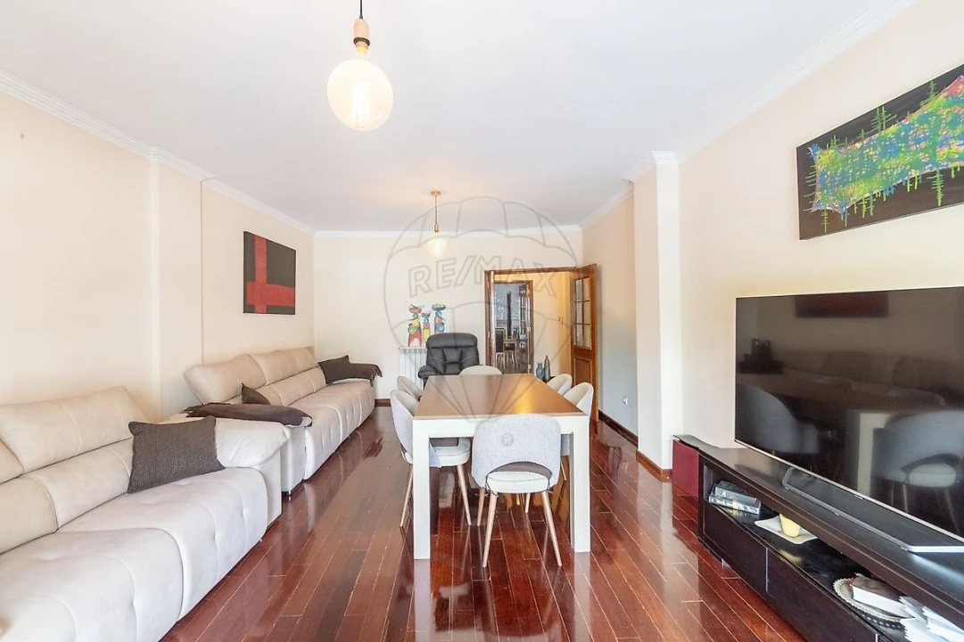 Apartamento T3 para Venda em São João da Madeira Foto 2