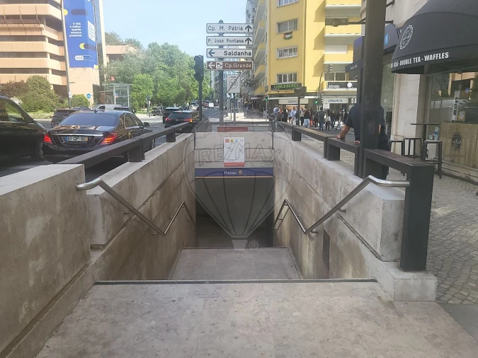 Negócio para Venda em Avenidas Novas Foto 31