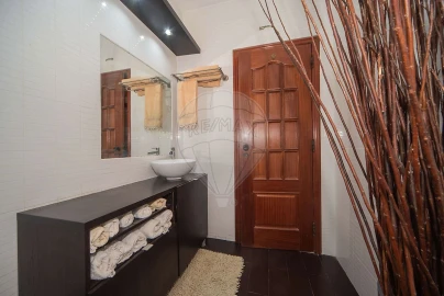 Apartamento T3 para Venda em Massamá e Monte Abraão
