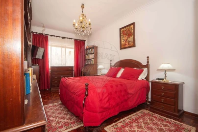 Apartamento T3 para Venda em Massamá e Monte Abraão