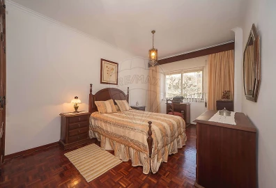 Apartamento T3 para Venda em Massamá e Monte Abraão