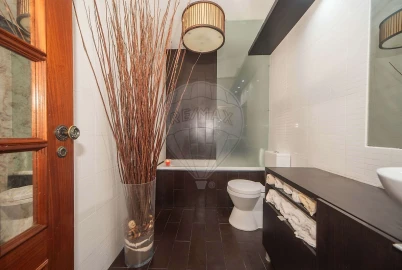 Apartamento T3 para Venda em Massamá e Monte Abraão
