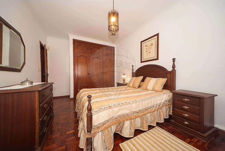 Apartamento T3 para Venda em Massamá e Monte Abraão Foto 16