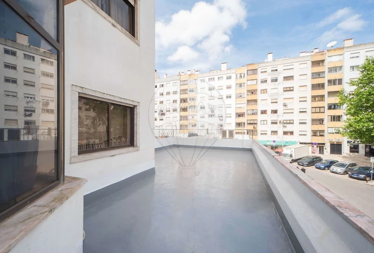 Apartamento T3 para Venda em Massamá e Monte Abraão Foto 28