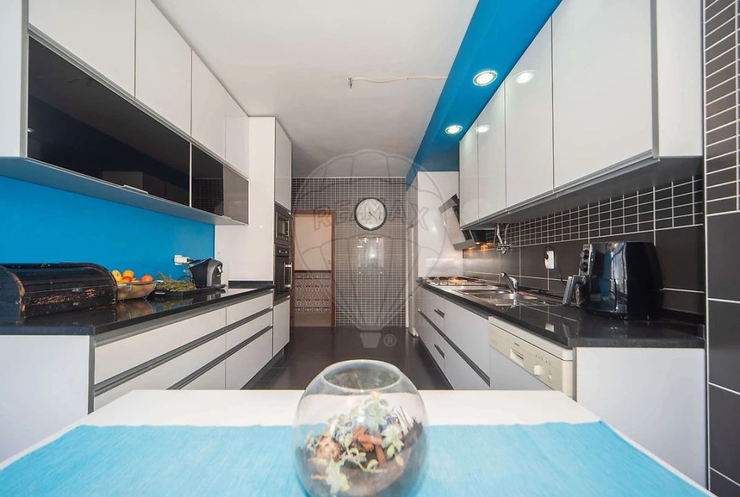 Apartamento T3 para Venda em Massamá e Monte Abraão Foto 21